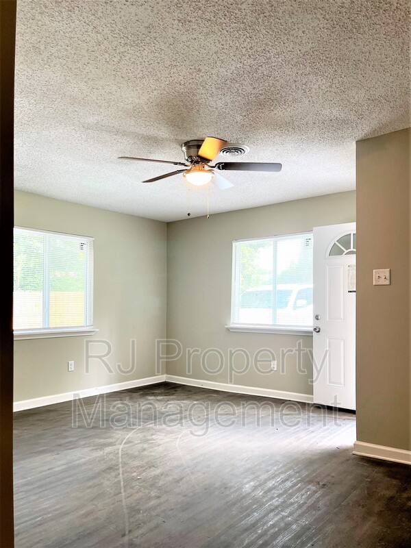 House for rent at 1437 Castalia St, Memphis, TN 38114