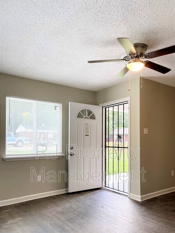 House for rent at 1437 Castalia St, Memphis, TN 38114