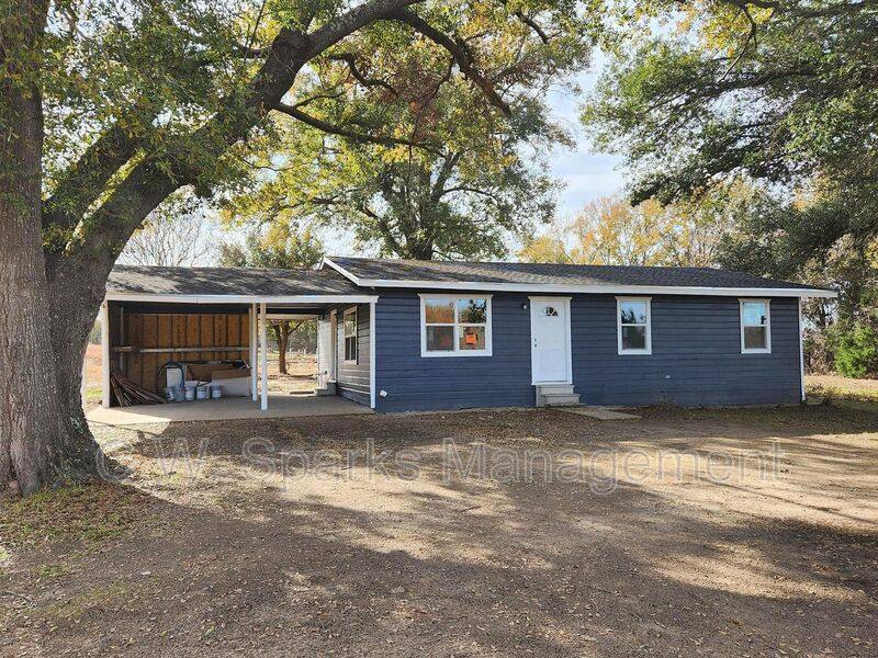 House for rent at 1315 E Main St, Mabank, TX 75156