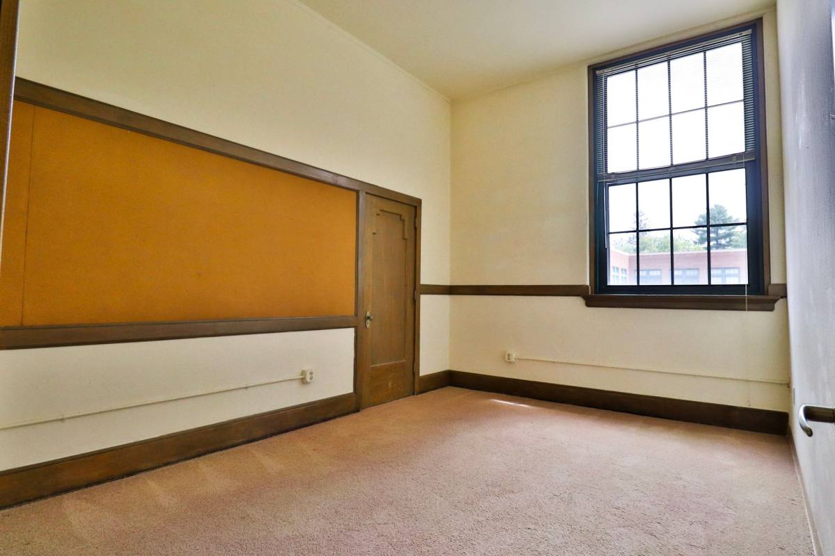 Apartment for rent at 708 Fulton St, Wausau, WI 54403
