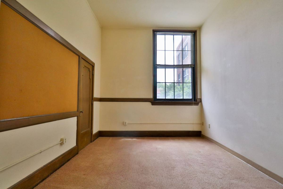 Apartment for rent at 708 Fulton St, Wausau, WI 54403