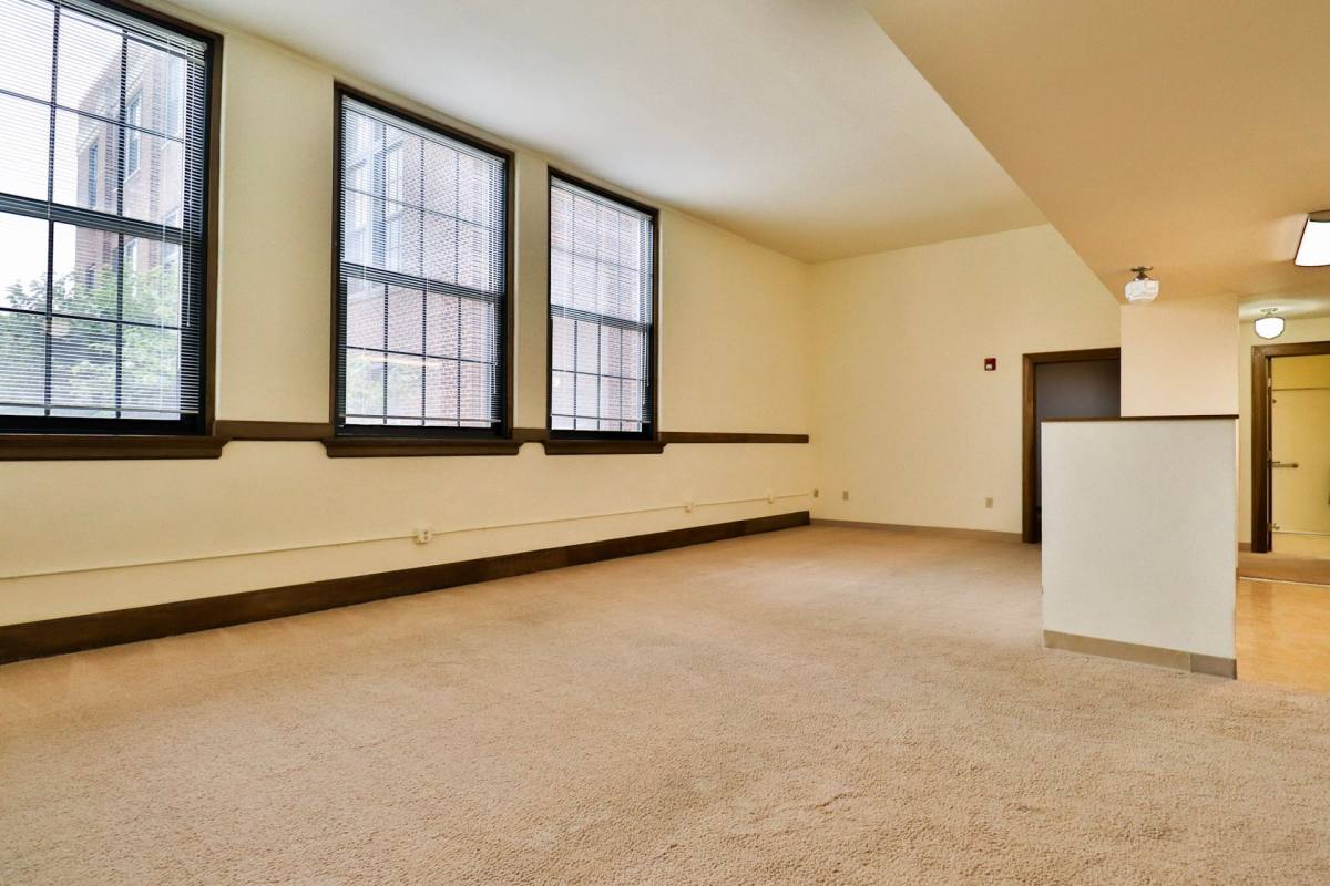 Apartment for rent at 708 Fulton St, Wausau, WI 54403