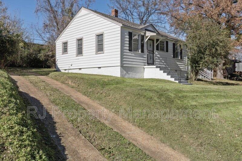 House for rent at 1779 Preston St, Memphis, TN 38106
