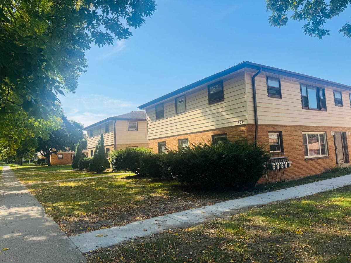 Apartment for rent at 156 S Grand Ave, Waukesha, WI 53186