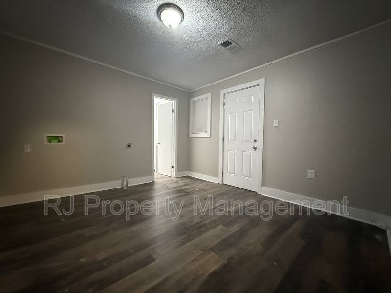 House for rent at 705 Harahan Rd, Memphis, TN 38109
