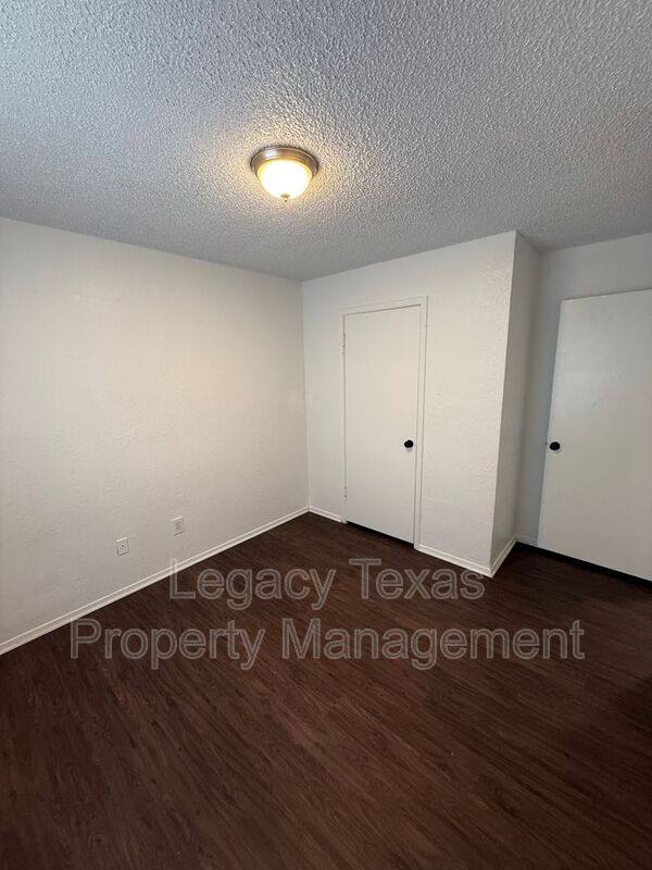 Apartment for rent at 1715 Short St #D, Cleburne, TX 76033