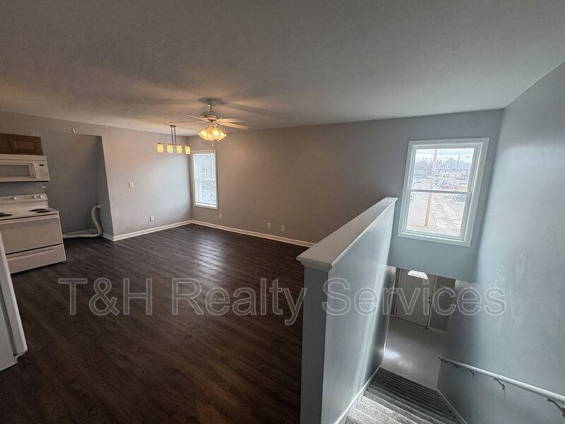 Apartment for rent at 409 W Washington St, Muncie, IN 47305
