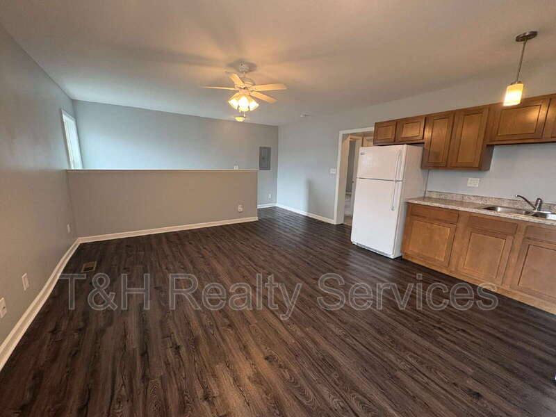 Apartment for rent at 409 W Washington St, Muncie, IN 47305