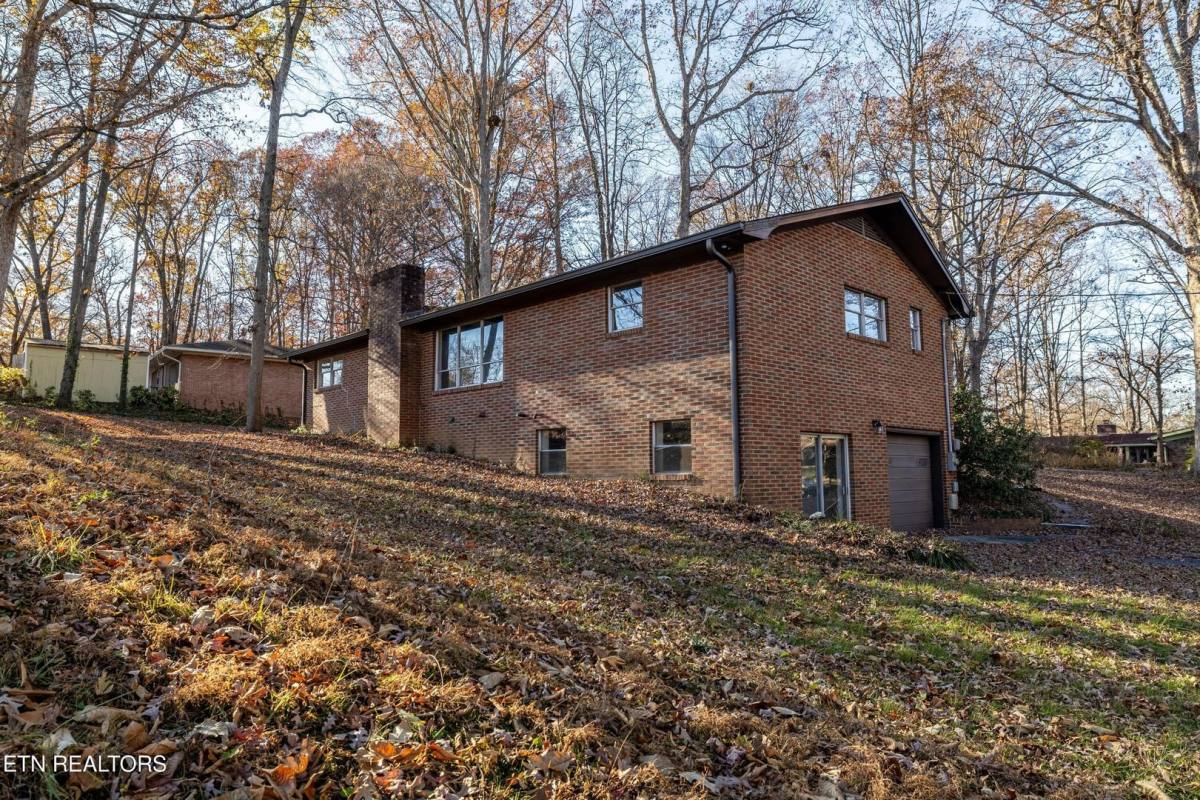 House for rent at 1534 McIlvaine Dr, Maryville, TN 37803
