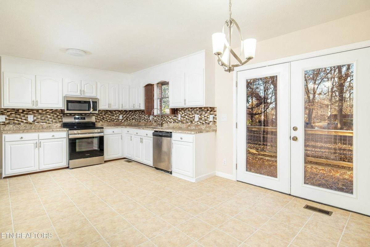 House for rent at 1534 McIlvaine Dr, Maryville, TN 37803