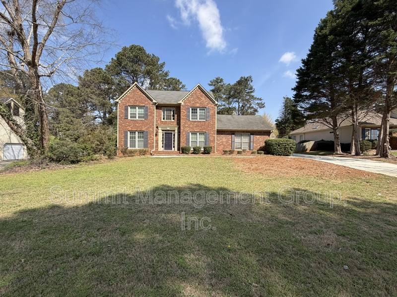 House for rent at 1611 Ellington Rd SE, Conyers, GA 30013