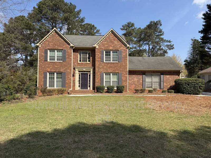 House for rent at 1611 Ellington Rd SE, Conyers, GA 30013