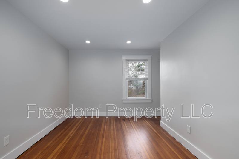 Apartment for rent at 18 Canal St, Southington, CT 06489
