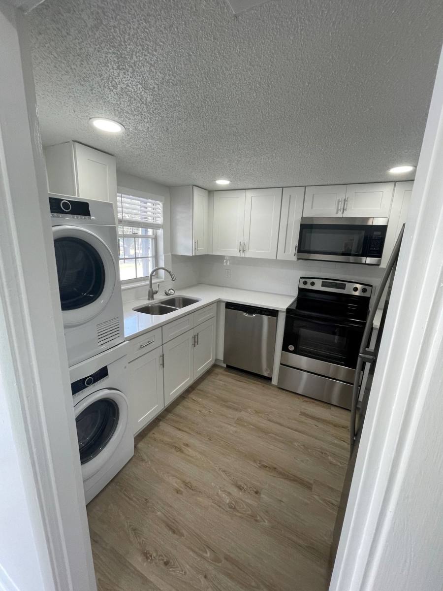 Apartment for rent at 2620 NE 52nd Court, Silver Springs, FL 34488