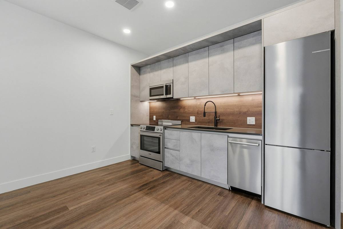 Apartment for rent at 4315 S Congress Ave #202, Austin, TX 78745