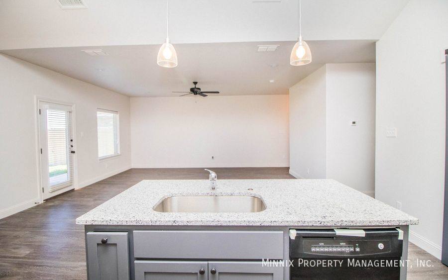 Townhouse for rent at 1607 102nd St #B, Lubbock, TX 79423