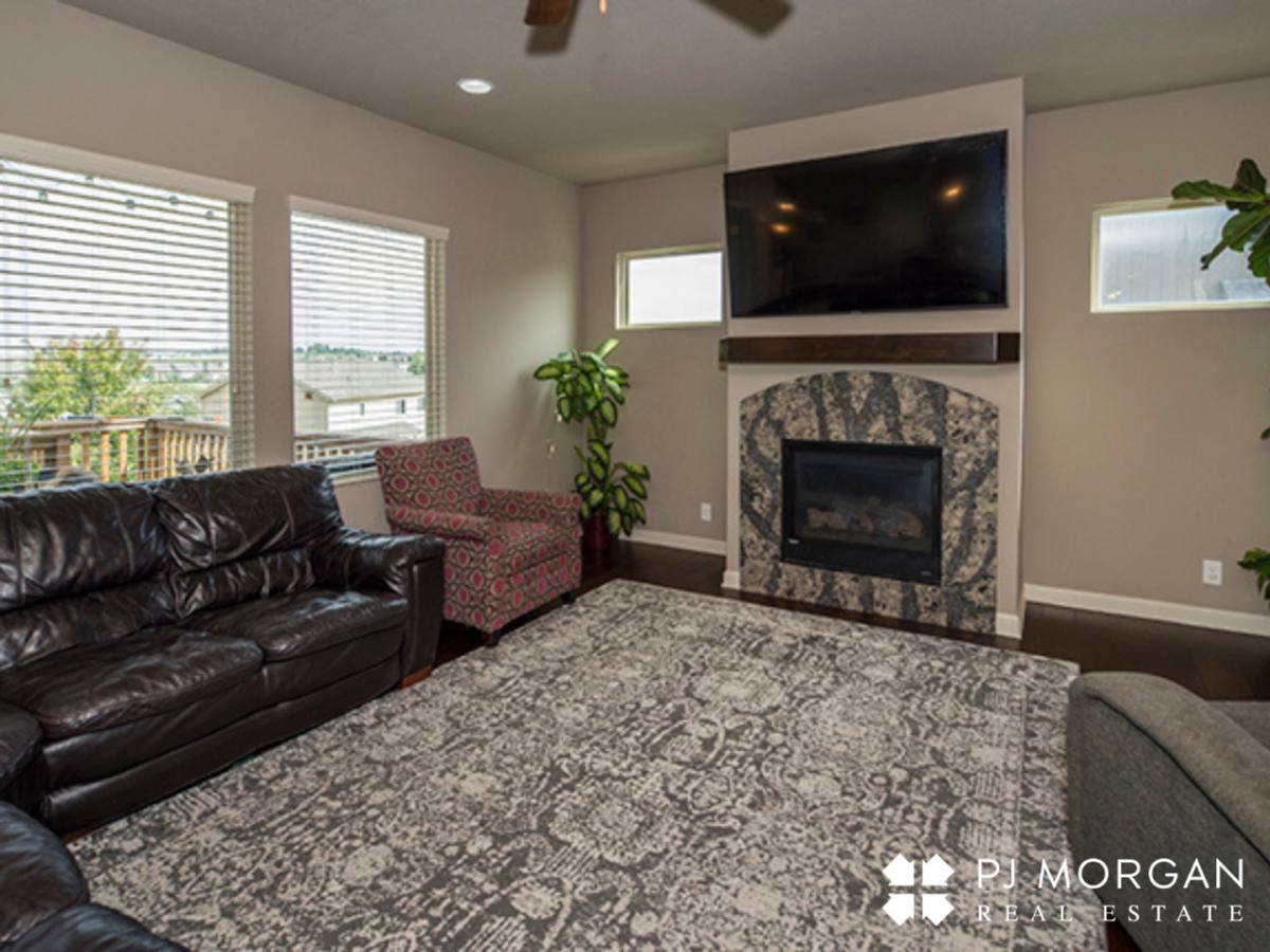 House for rent at 17214 Meredith Ave, Omaha, NE 68116