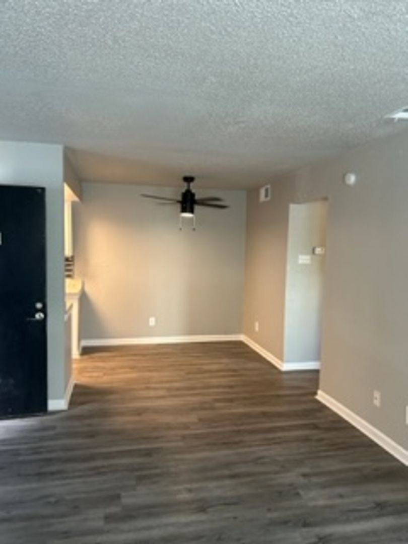 Apartment for rent at 3149 W Walnut Hill Lane, Irving, TX 75038