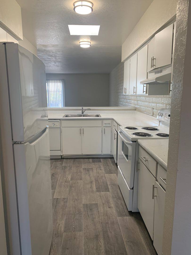 Townhouse for rent at 9009 E Broadway Blvd #406, Tucson, AZ 85710