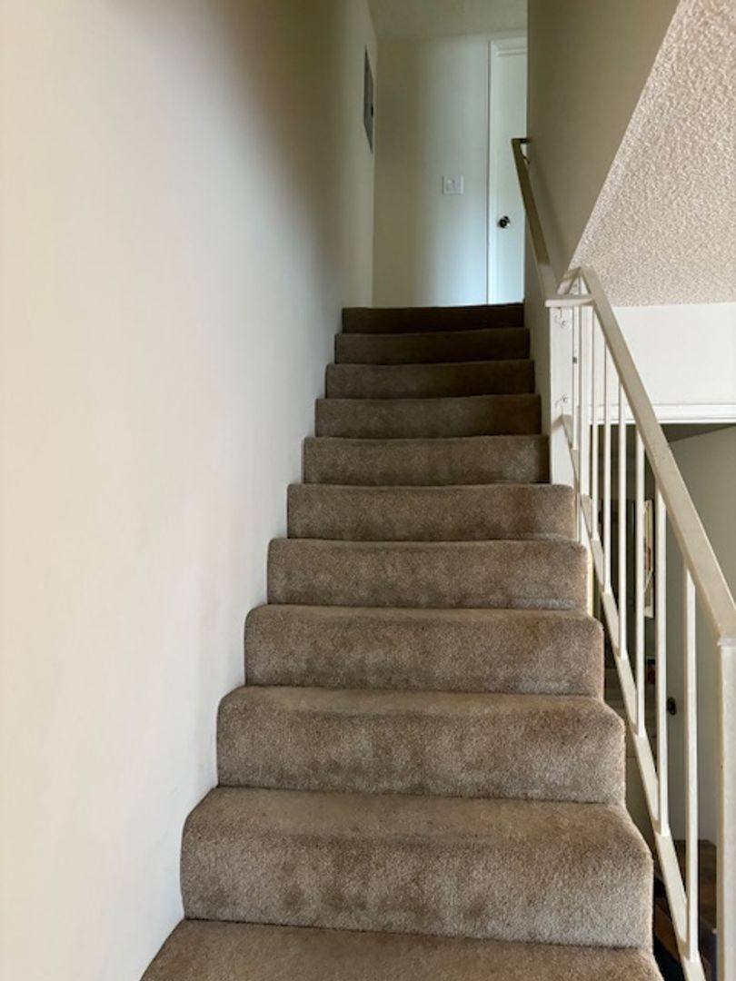 Apartment for rent at 1022-1026 Thompson Ave, Glendale, CA 91201