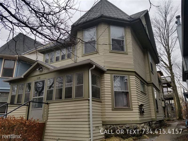Apartment for rent at 118 N State St, Ann Arbor, MI 48104