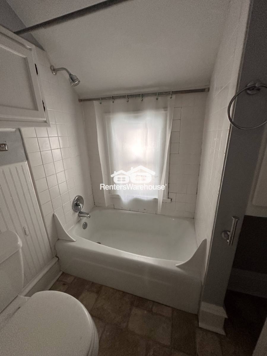Townhouse for rent at 3501 22nd Ave S, Minneapolis, MN 55407