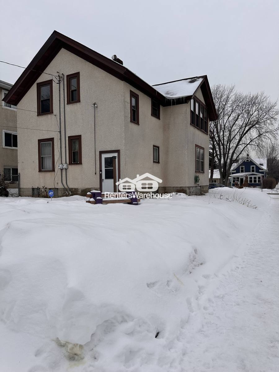 Townhouse for rent at 3501 22nd Ave S, Minneapolis, MN 55407
