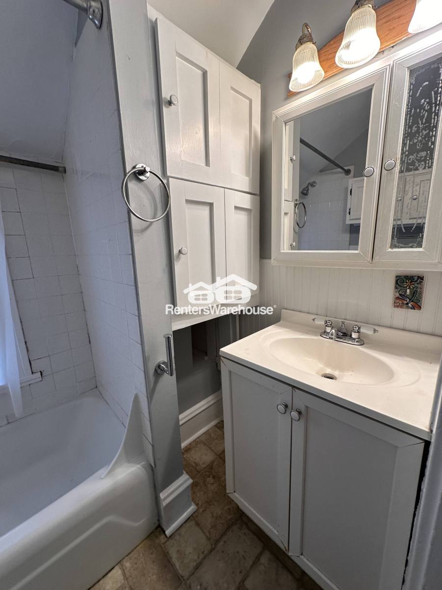 Townhouse for rent at 3501 22nd Ave S, Minneapolis, MN 55407