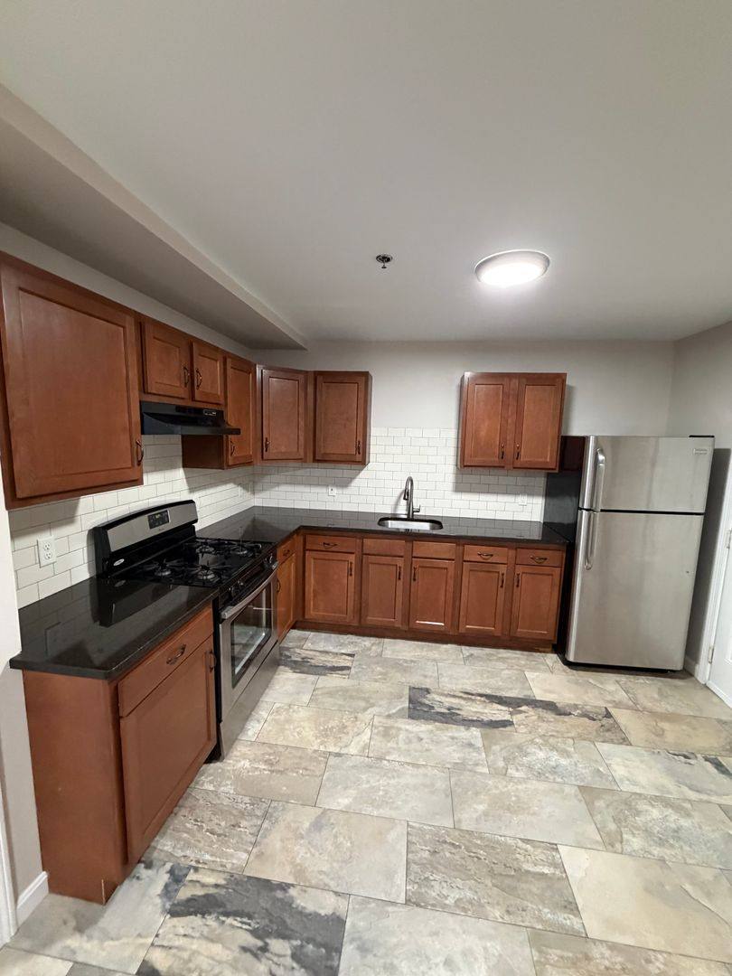 Apartment for rent at 144 Stevens St, Lowell, MA 01851