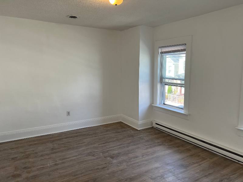 Townhouse for rent at 38 London St, Lowell, MA 01852