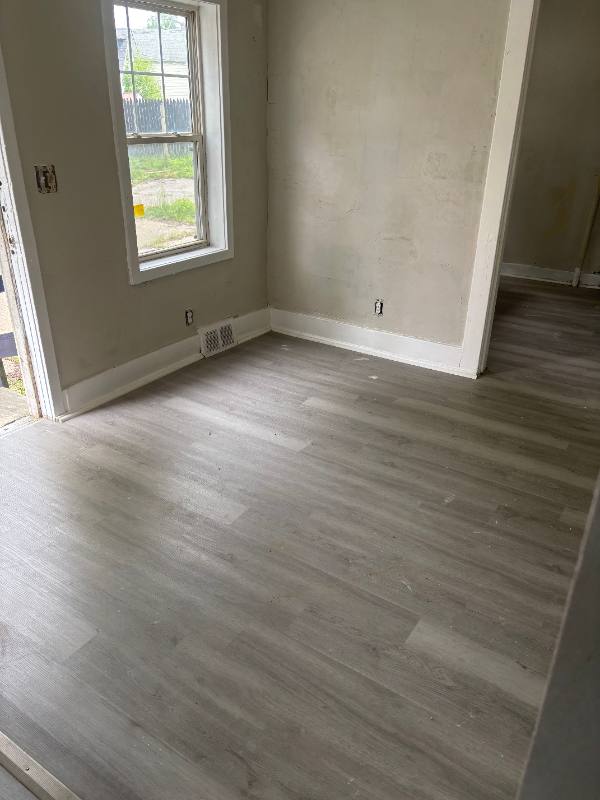 Apartment for rent at 1421 Long Ave, Lorain, OH 44052