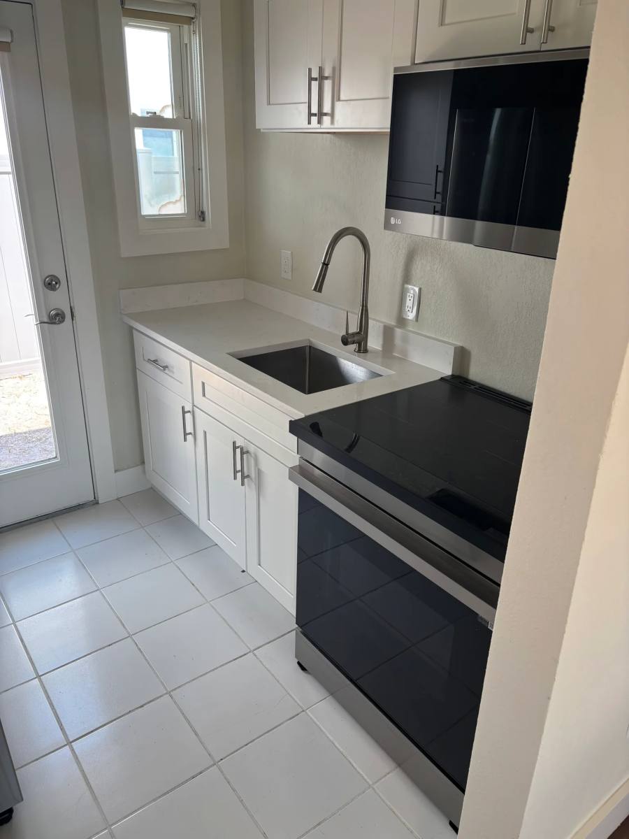 Apartment for rent at 7261 Bay St, Saint Petersburg, FL 33706