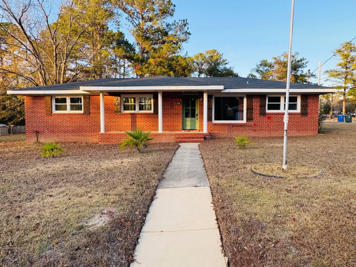 House for rent at 1581 E Selma St, Dothan, AL 36301