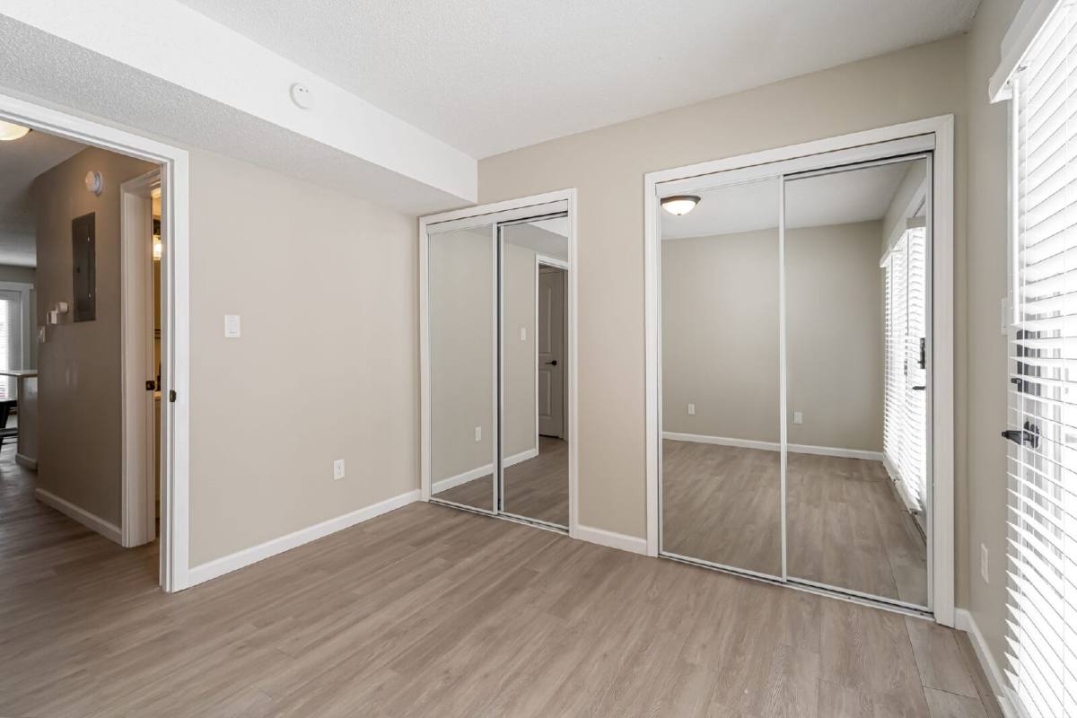Townhouse for rent at 1241 33rd St #A, Des Moines, IA 50311