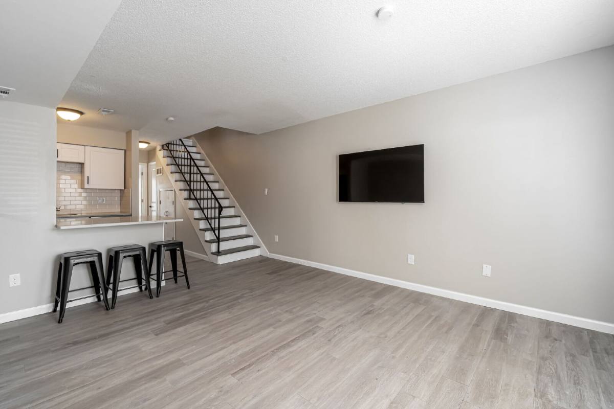 Townhouse for rent at 1241 33rd St #A, Des Moines, IA 50311