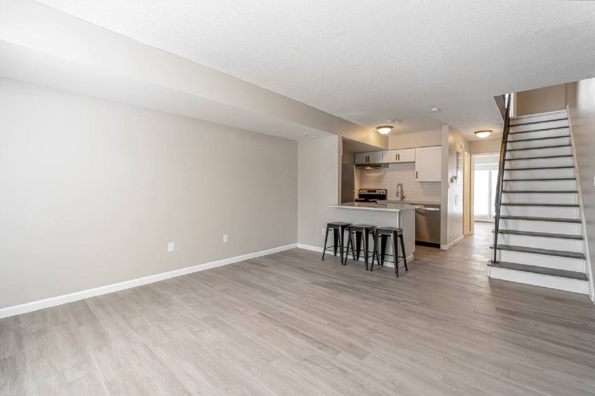 Townhouse for rent at 1241 33rd St #A, Des Moines, IA 50311