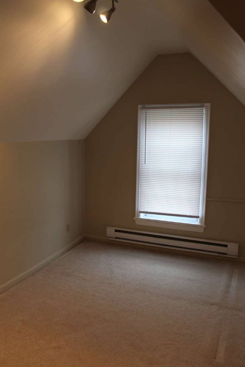 Apartment for rent at 502 Walnut Ave #3, Clairton, PA 15025