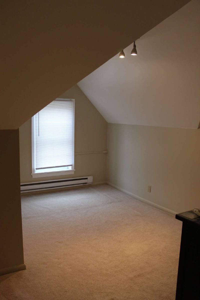 Apartment for rent at 502 Walnut Ave #3, Clairton, PA 15025