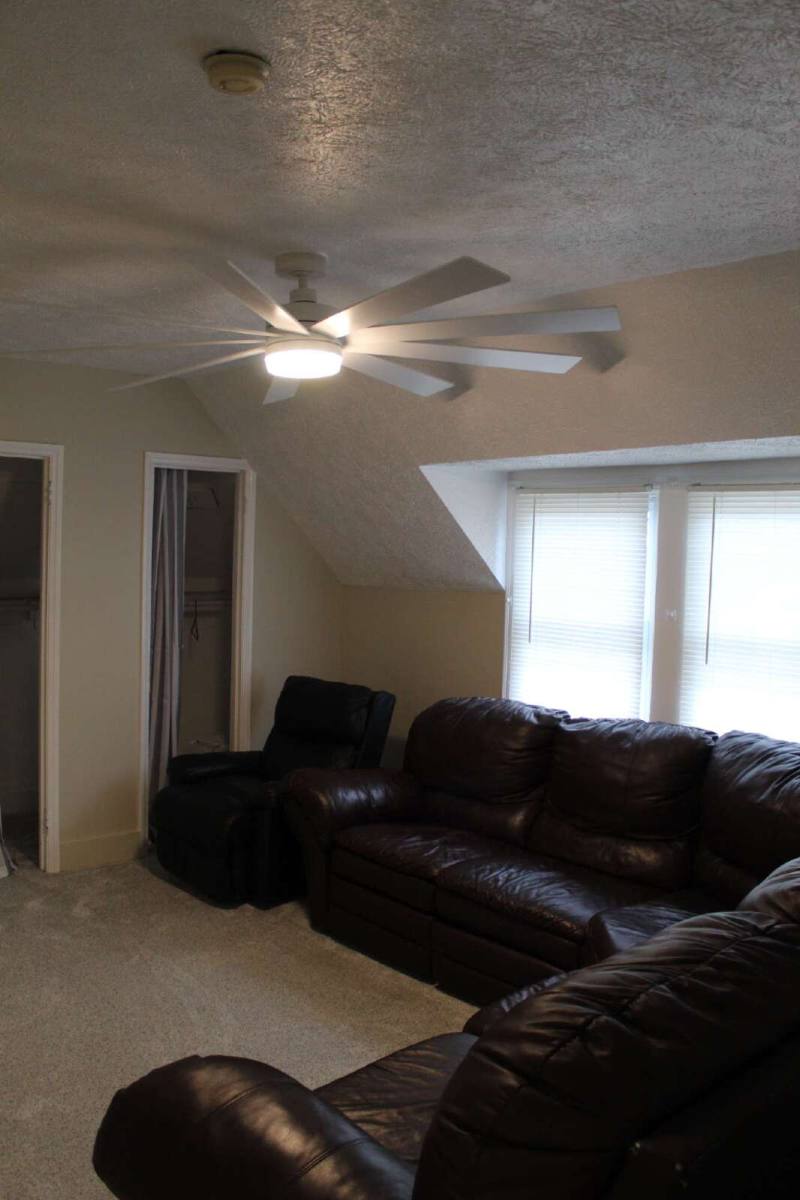 Apartment for rent at 502 Walnut Ave #3, Clairton, PA 15025