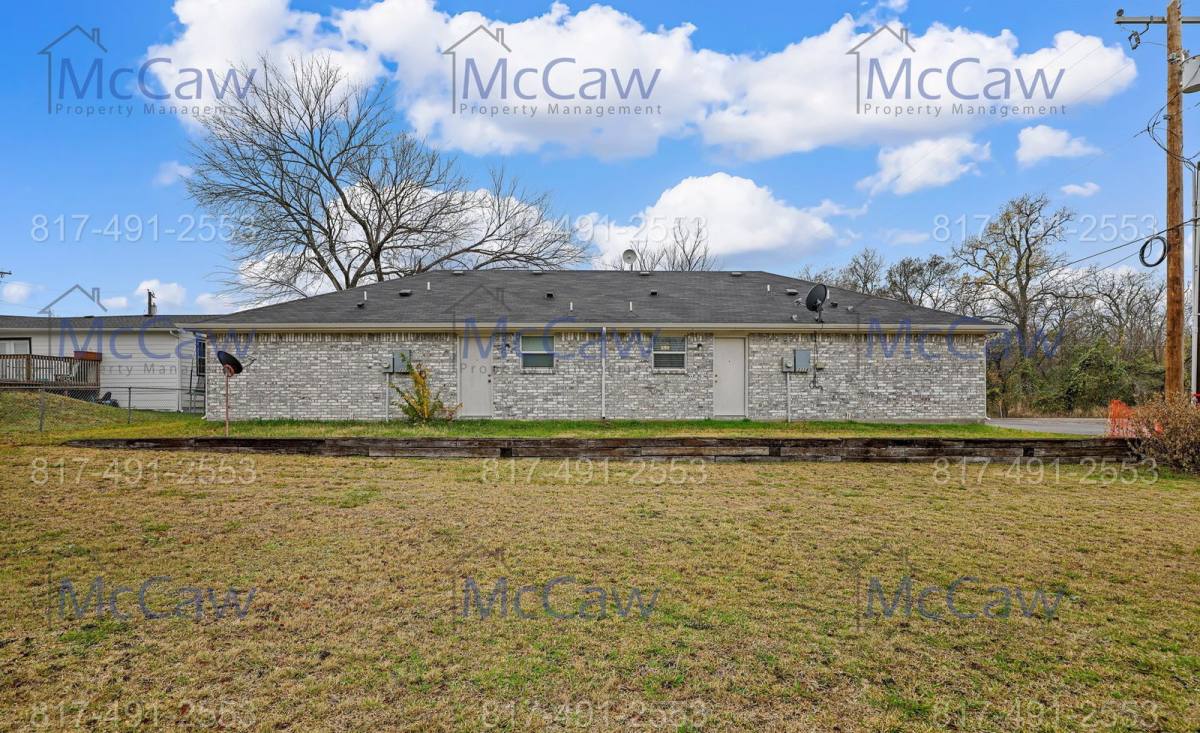 Apartment for rent at 2312 Gilmer St, Caddo Mills, TX 75135