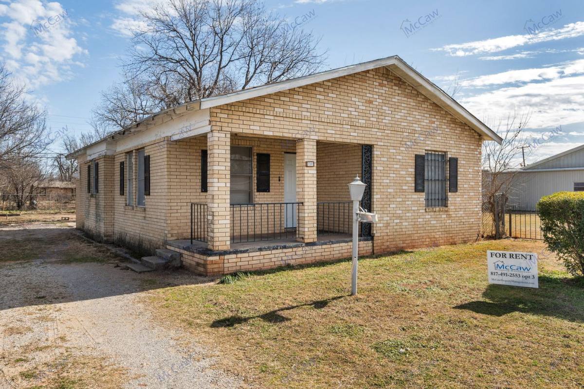 House for rent at 1209 Gladiolus St, Wichita Falls, TX 76301