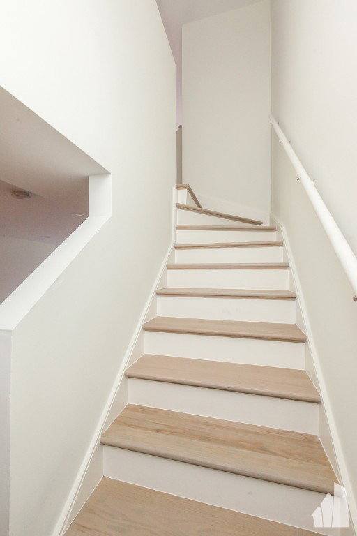 Apartment for rent at 944 W Grace St #G102, Chicago, IL 60613