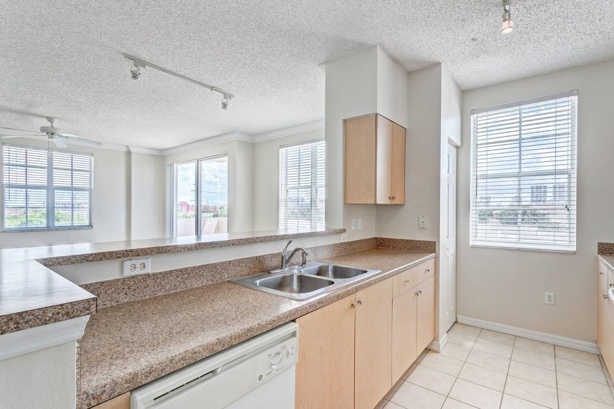 Apartment for rent at 616 Clearwater Park Rd #602, West Palm Beach, FL 33401