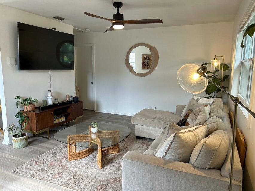 House for rent at 917 31st St, West Palm Beach, FL 33407