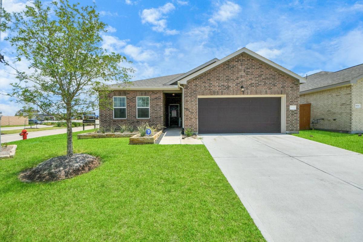 House for rent at 10313 Malta Trace Dr, Rosharon, TX 77583