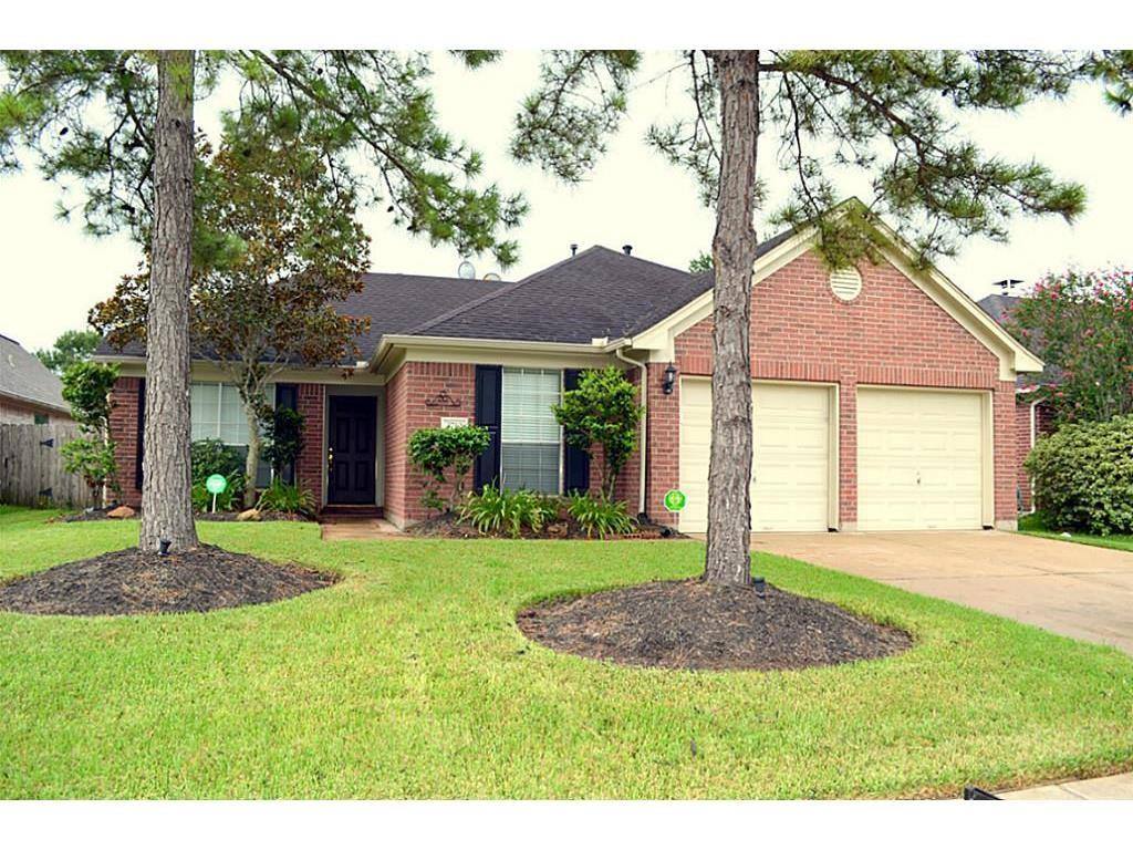 House for rent at 3712 Glenhill Dr, Pearland, TX 77584