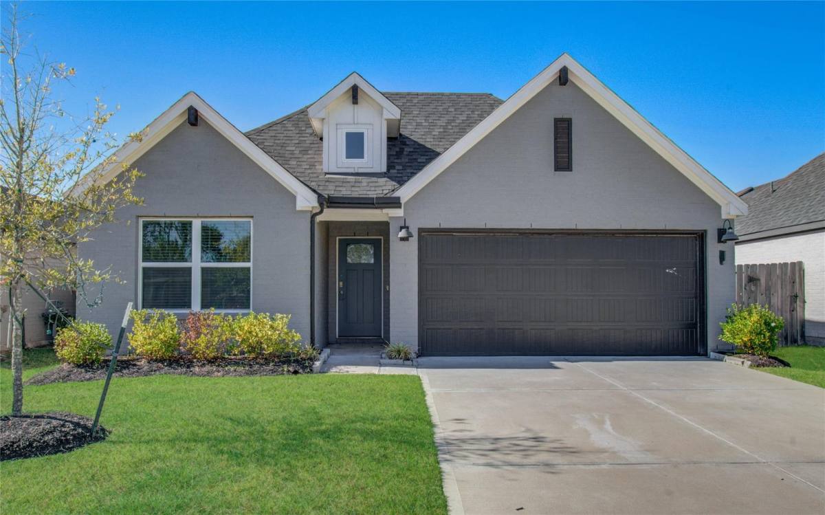 House for rent at 4931 Natchez Trace, Fresno, TX 77545
