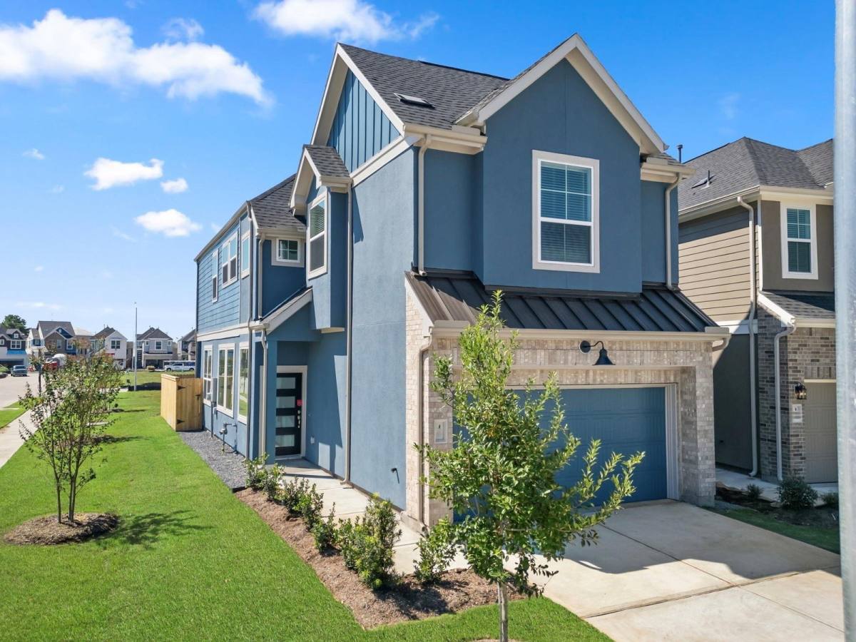House for rent at 416 Park Hill Court, Stafford, TX 77477