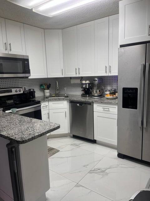 Apartment for rent at 4988 Sable Pine Circle #B2, West Palm Beach, FL 33417