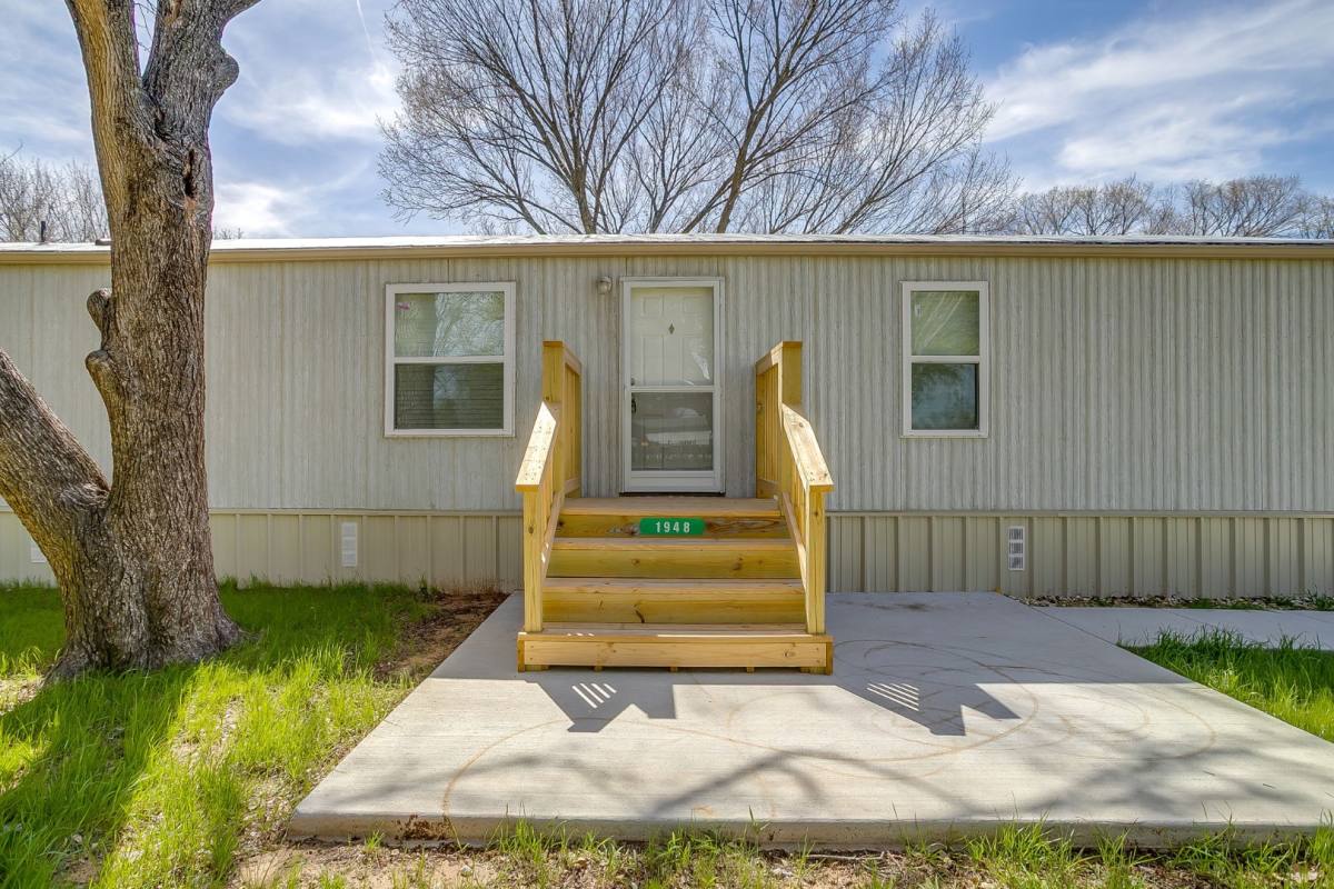 House for rent at 1948 Lariat Lane, Burleson, TX 76028